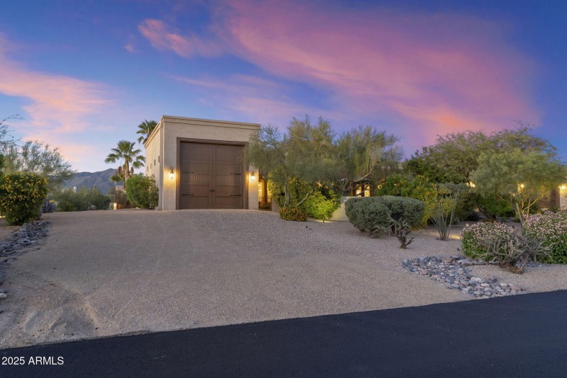 RV Garage alternatively fits 2 more cars