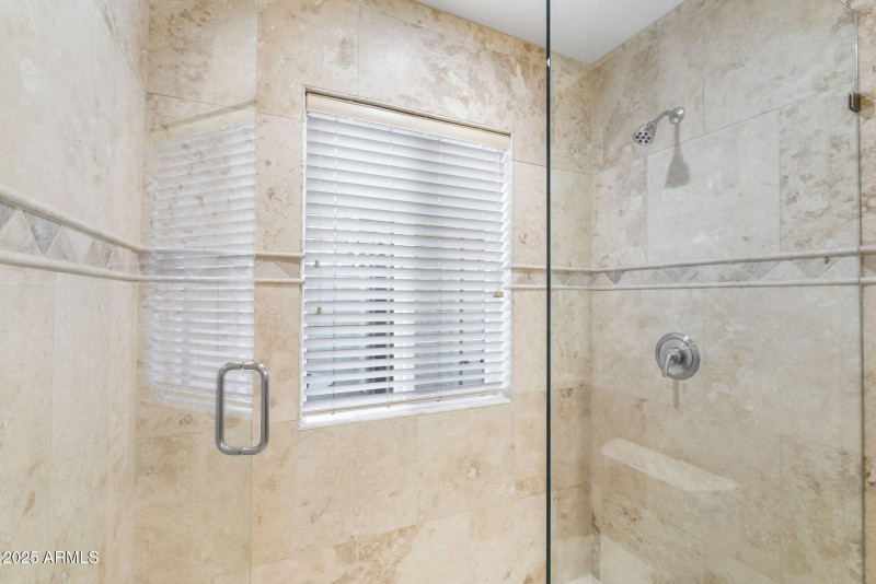 Ensuite Guest Bath 2 of 4