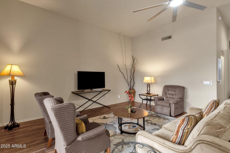 8-web-or-mls-19115-e-buckskin-dr