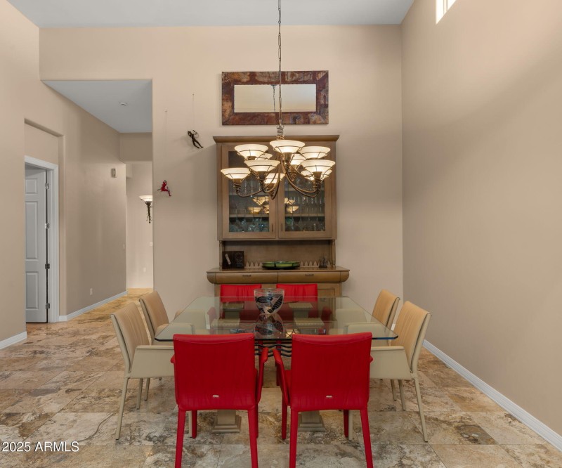 9-web-or-mls-Dining Room2