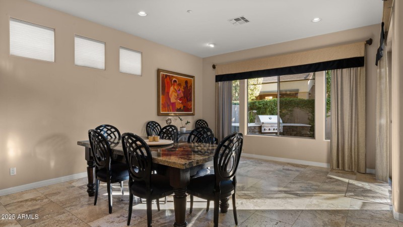 22-web-or-mls-Kitchen2