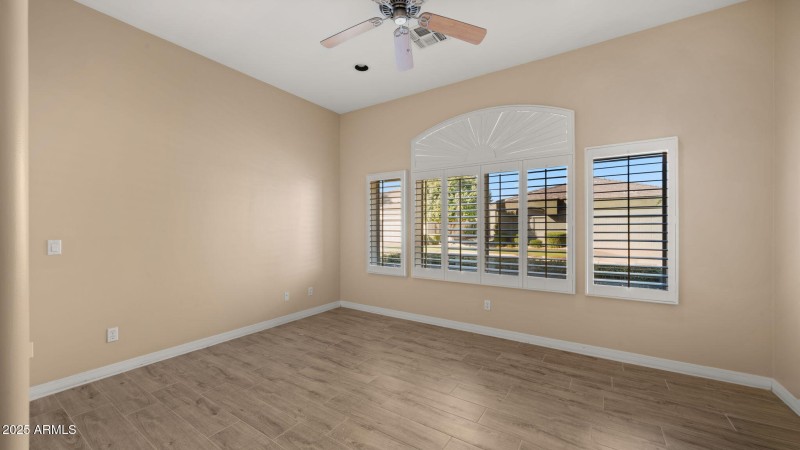 27-web-or-mls-EnSuite Bedroom Two3