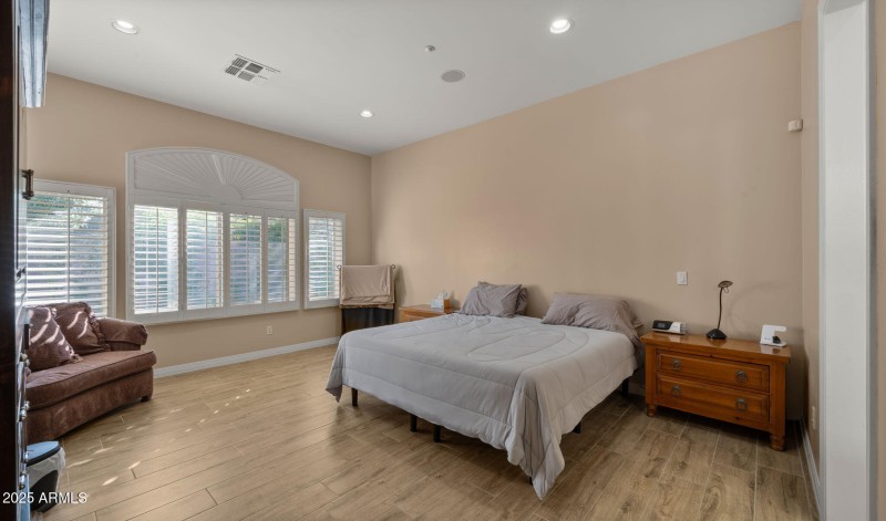 29-web-or-mls-Primary Bedroom2