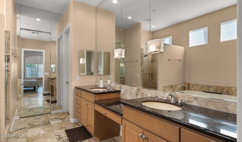 32-web-or-mls-Primary Bedroom5