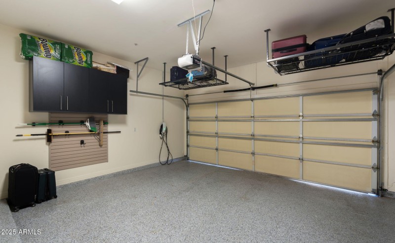 39-web-or-mls-Garage Interior2