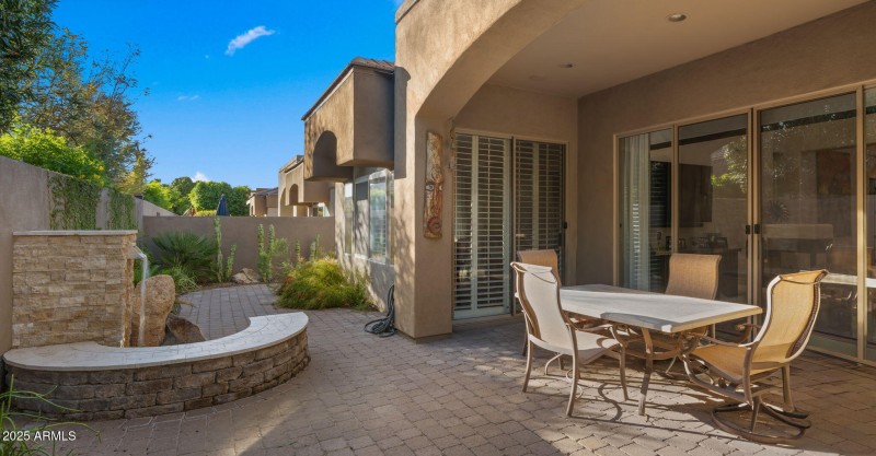 40-web-or-mls-Backyard3