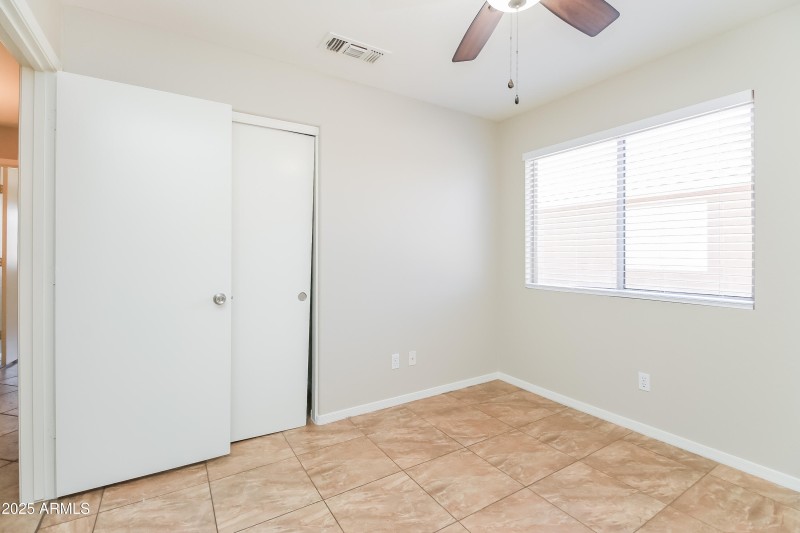 1007815.8658 E Capri AVE - Main Bedroom