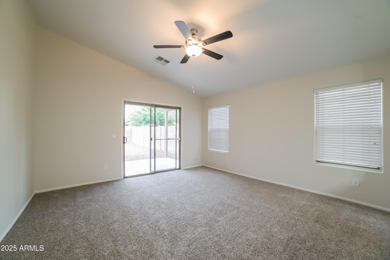 1012394.8410 S 49TH LN - Living Room