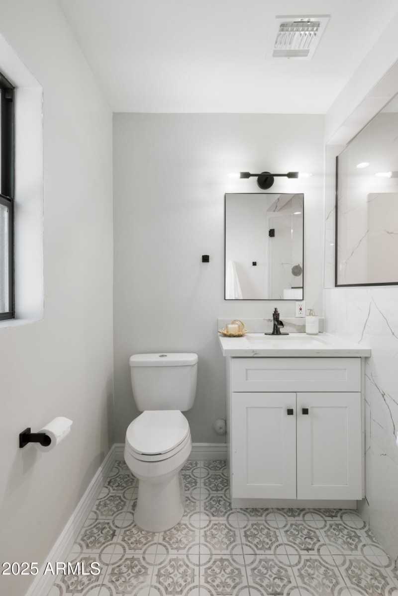 Second_Master_Bathroom_Photo_2