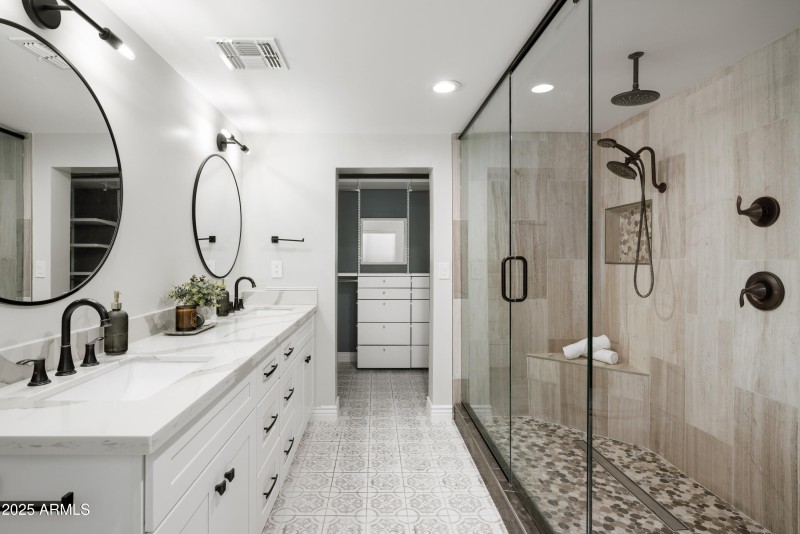 Primary_Bathroom_Photo_1