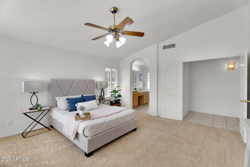 25-web-or-mls-9651 W Potter - 28