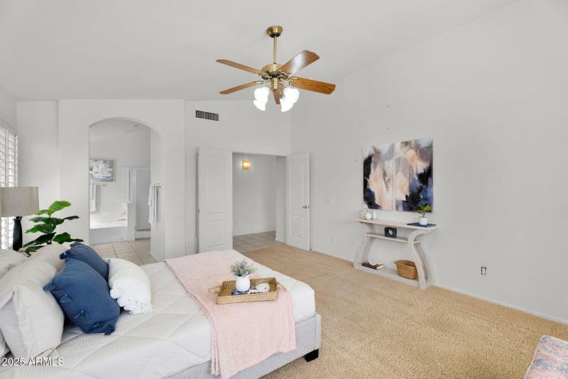 26-web-or-mls-9651 W Potter - 26