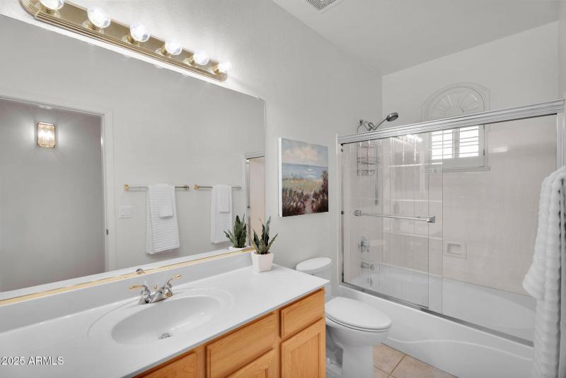 41-web-or-mls-9651 W Potter - 37