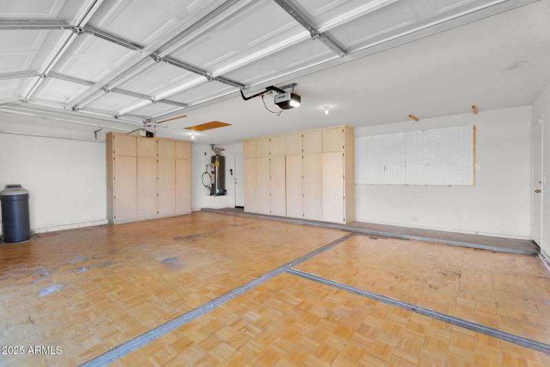 43-web-or-mls-9651 W Potter - 44