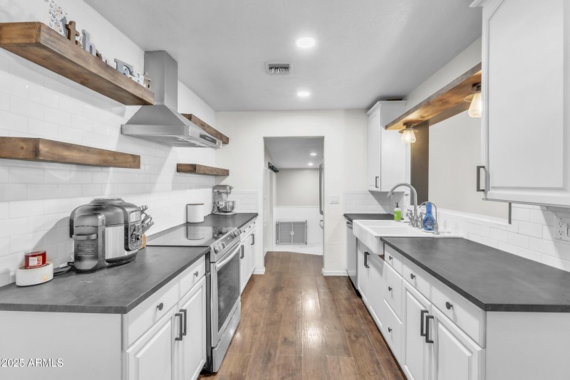 Dining Room - Stainless Steel Appliances