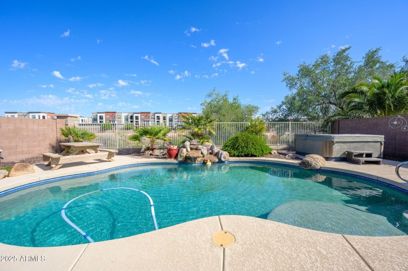 11-web-or-mls-237th-19