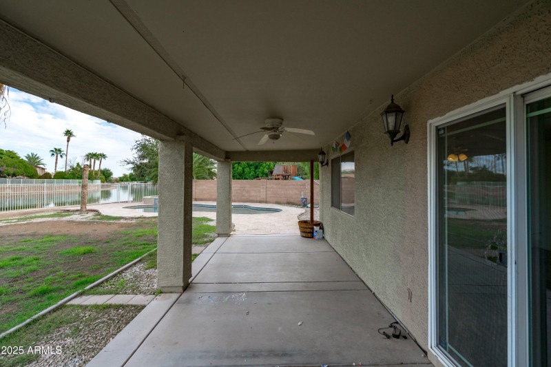 44-Large Covered Patio