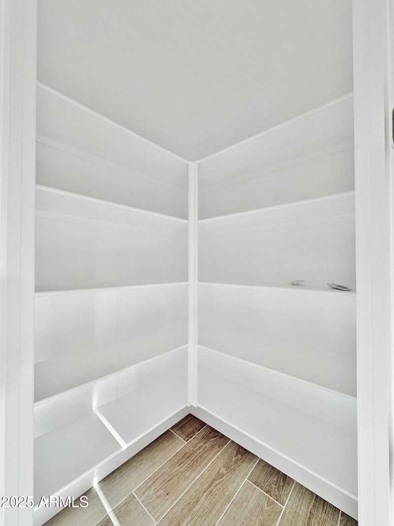 Walk in pantry