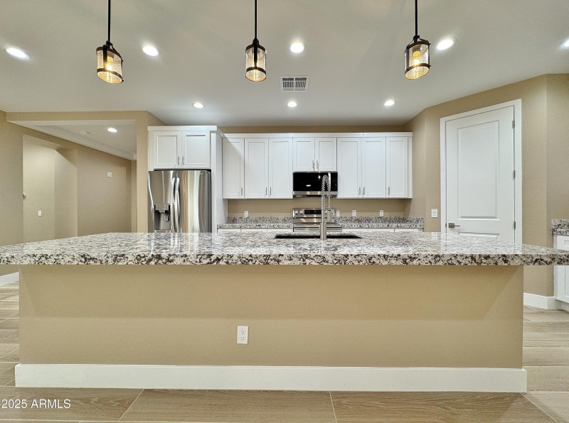 Kitchen Island/breakfast bar