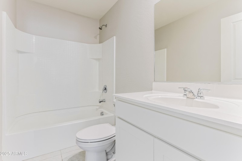 1009849.35226 W SANTA CLARA AVE - Bathro