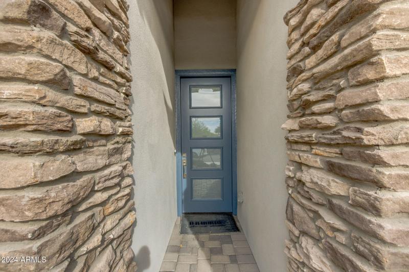 4-web-or-mls-10476 w harmony ln -4