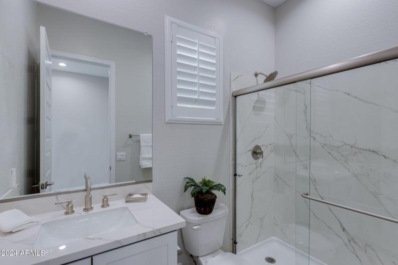 8-web-or-mls-10476 w harmony ln -8