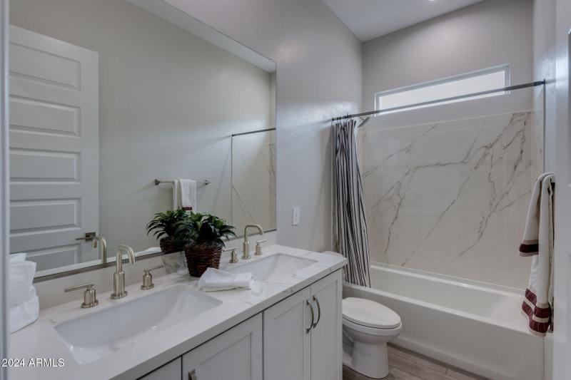 15-web-or-mls-10476 w harmony ln -15