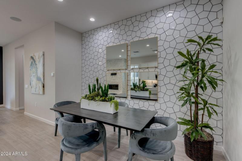 18-web-or-mls-10476 w harmony ln -18