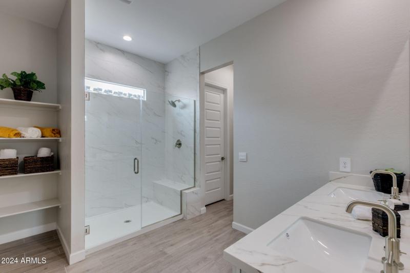 30-web-or-mls-10476 w harmony ln -30