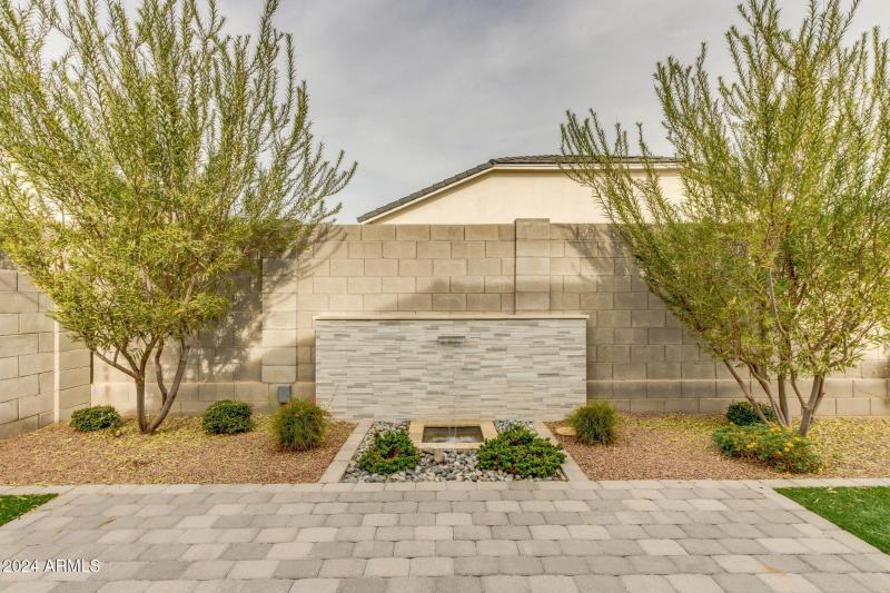 41-web-or-mls-10476 w harmony ln -41