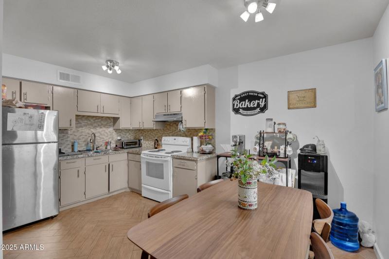 9-web-or-mls-37th St-5