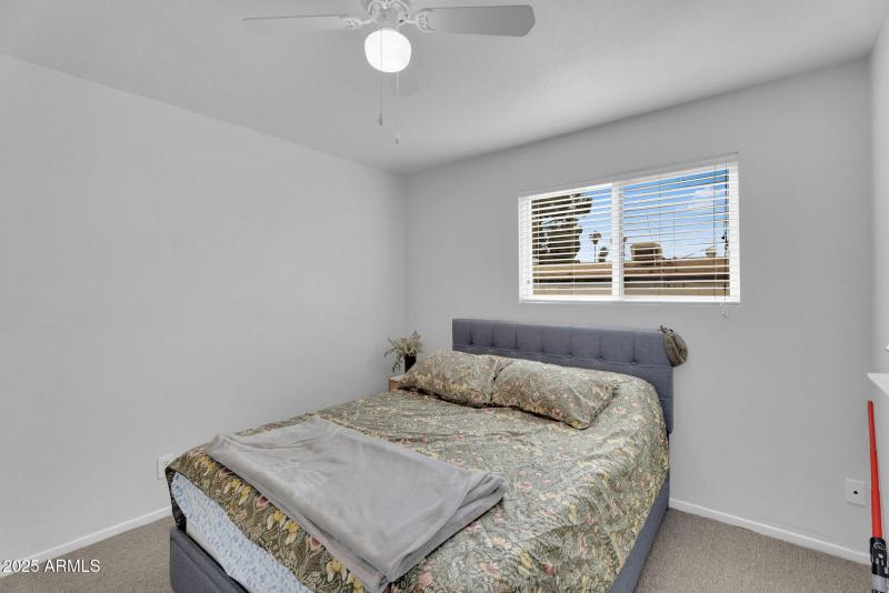 11-web-or-mls-37th St-12