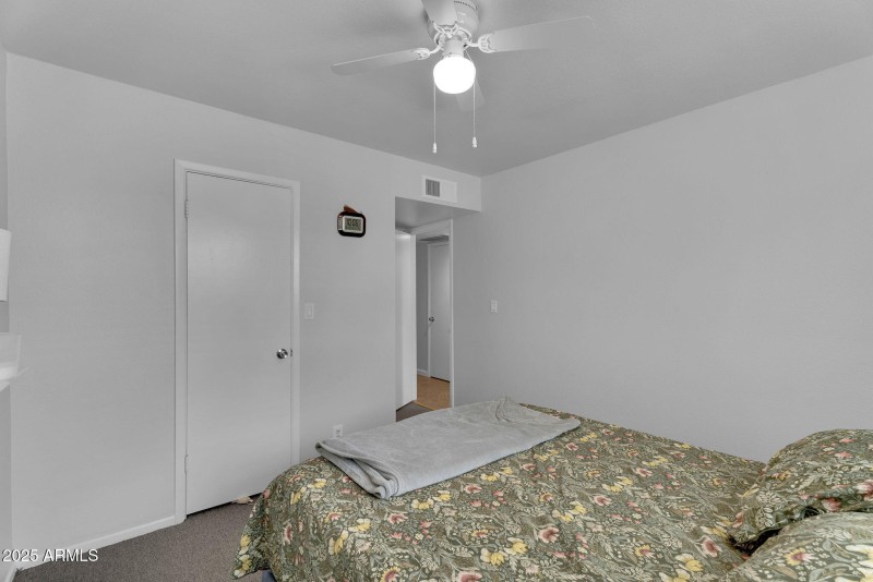 12-web-or-mls-37th St-13