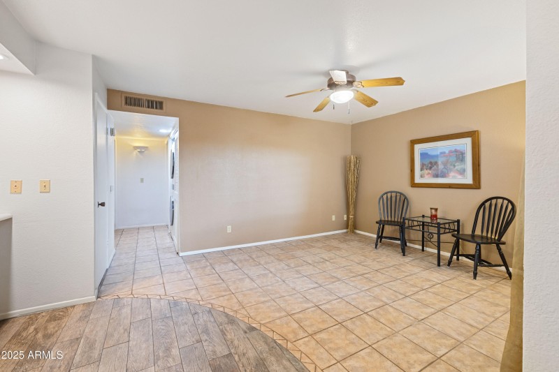 1761218653476_1761196703932ck1a8435