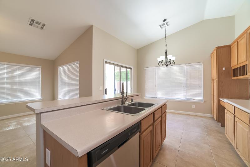 1013818.7856 W SAN MIGUEL AVE - Kitchen_