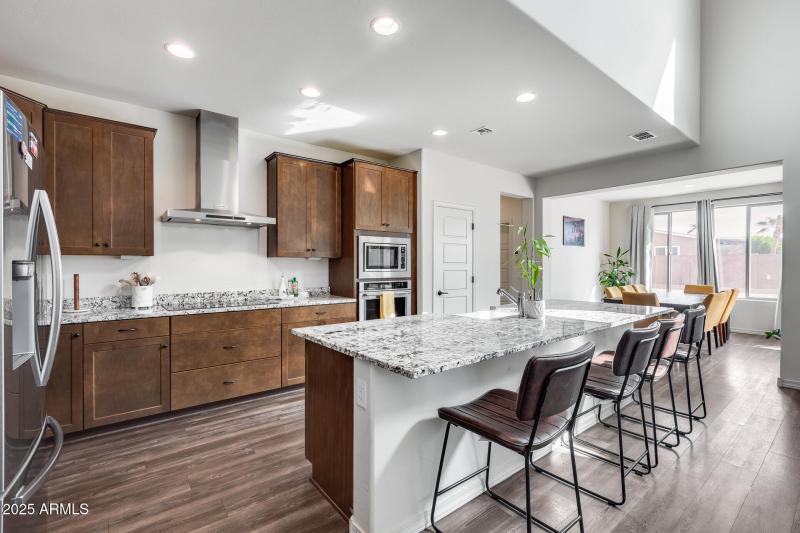 Modern, Spacious Kitchen