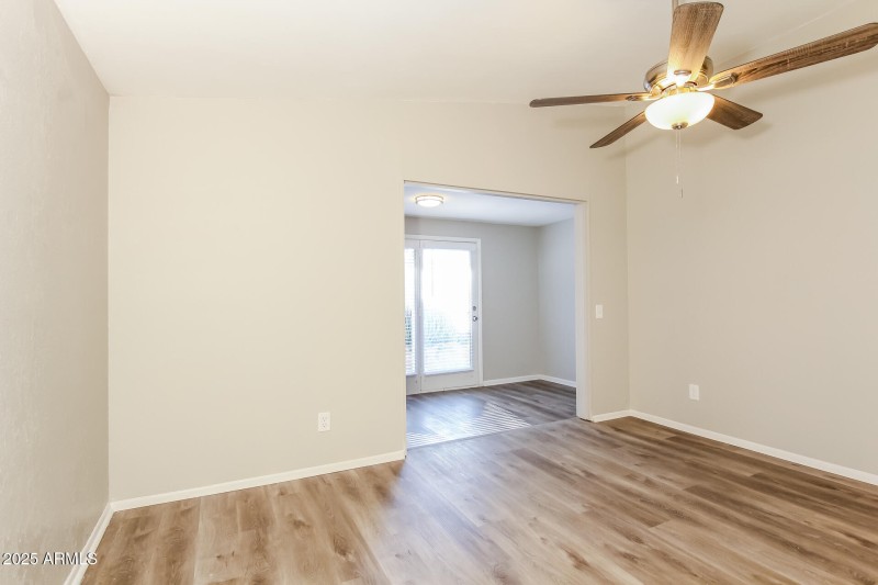 006-photo-family-room-11655068