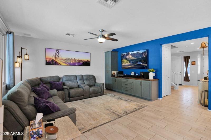 22 Great Roomw: Custom Built-Ins