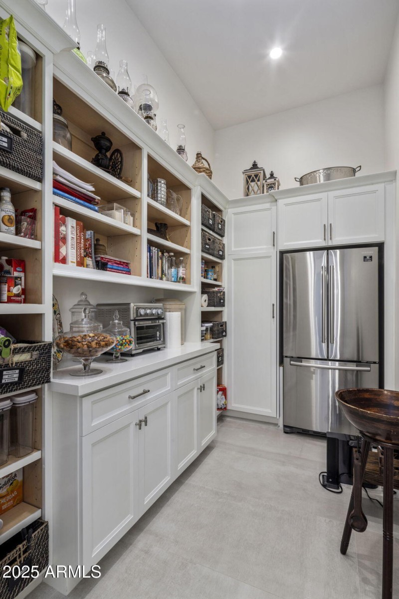 Walk in butler's Pantry