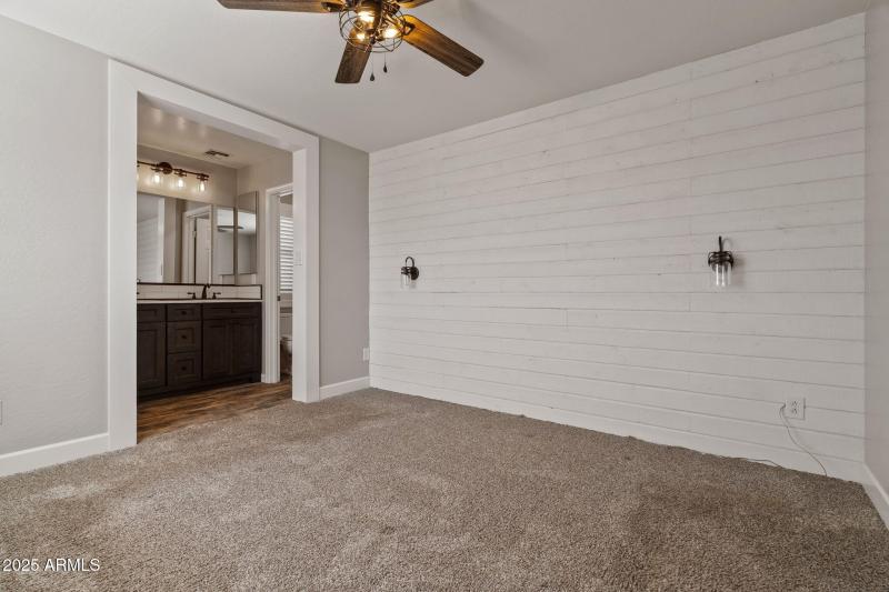 38-web-or-mls-Interior-32