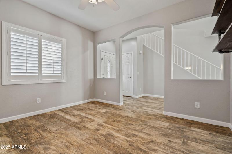 12-web-or-mls-Interior-6