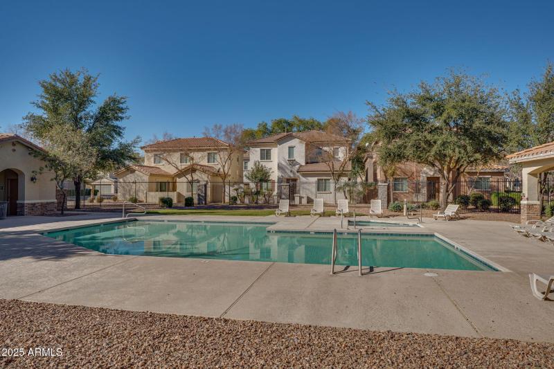 61-web-or-mls-Exterior-21