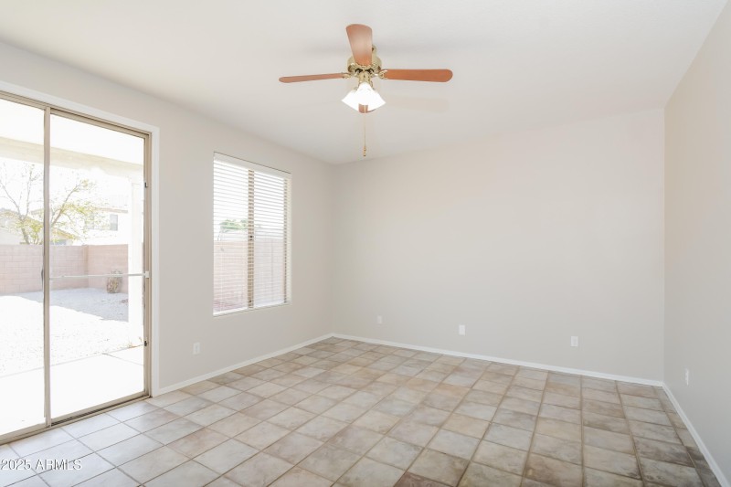 1014054.12924 W ASH ST - Dining Room