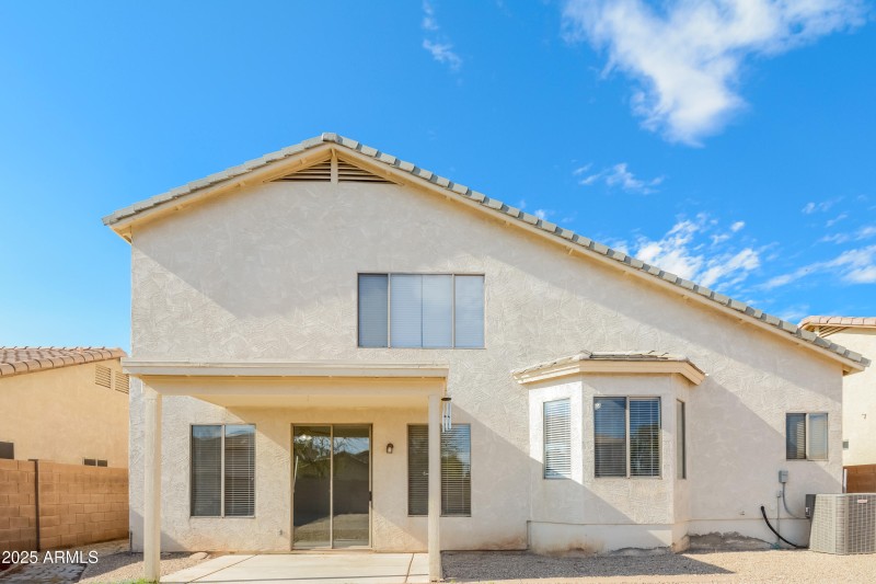 1014054.12924 W ASH ST - Rear View