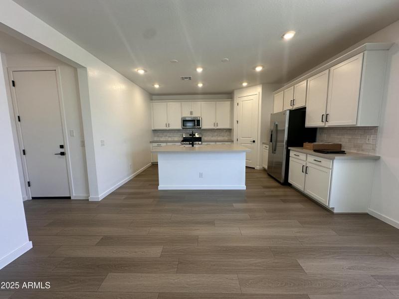 20250730_181756005_iOS