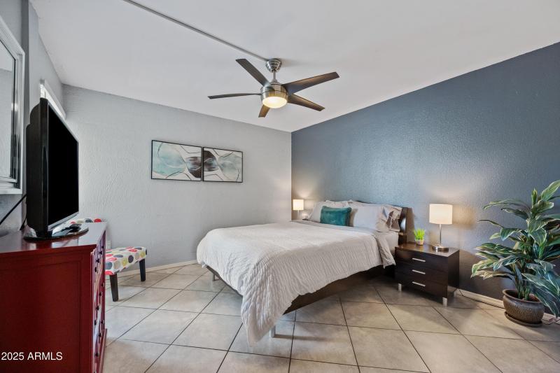 21-7625ECR215B-ocupix-