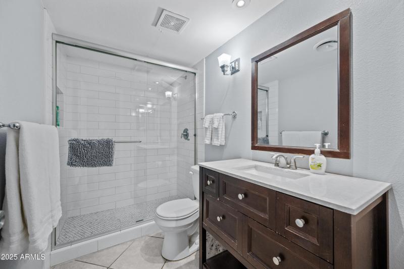 24-7625ECR215B-ocupix-