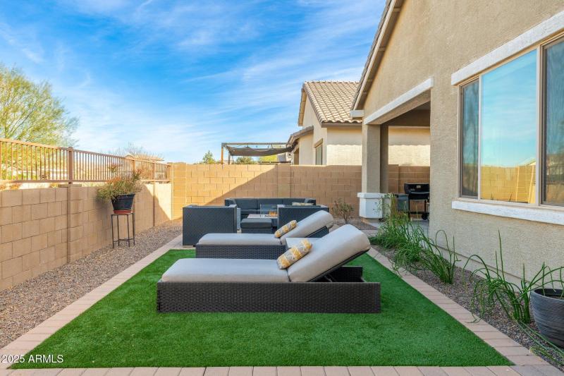 21062 E Via Del Sol - 33