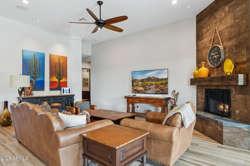 7-web-or-mls-1510-e-cloud-rd