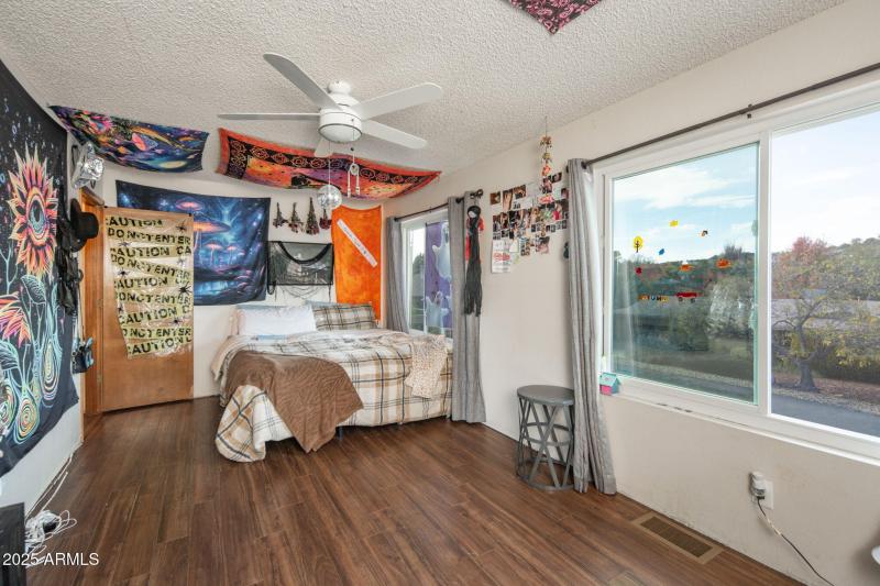 30-web-or-mls-1059-n-stirrup-high-dr-w